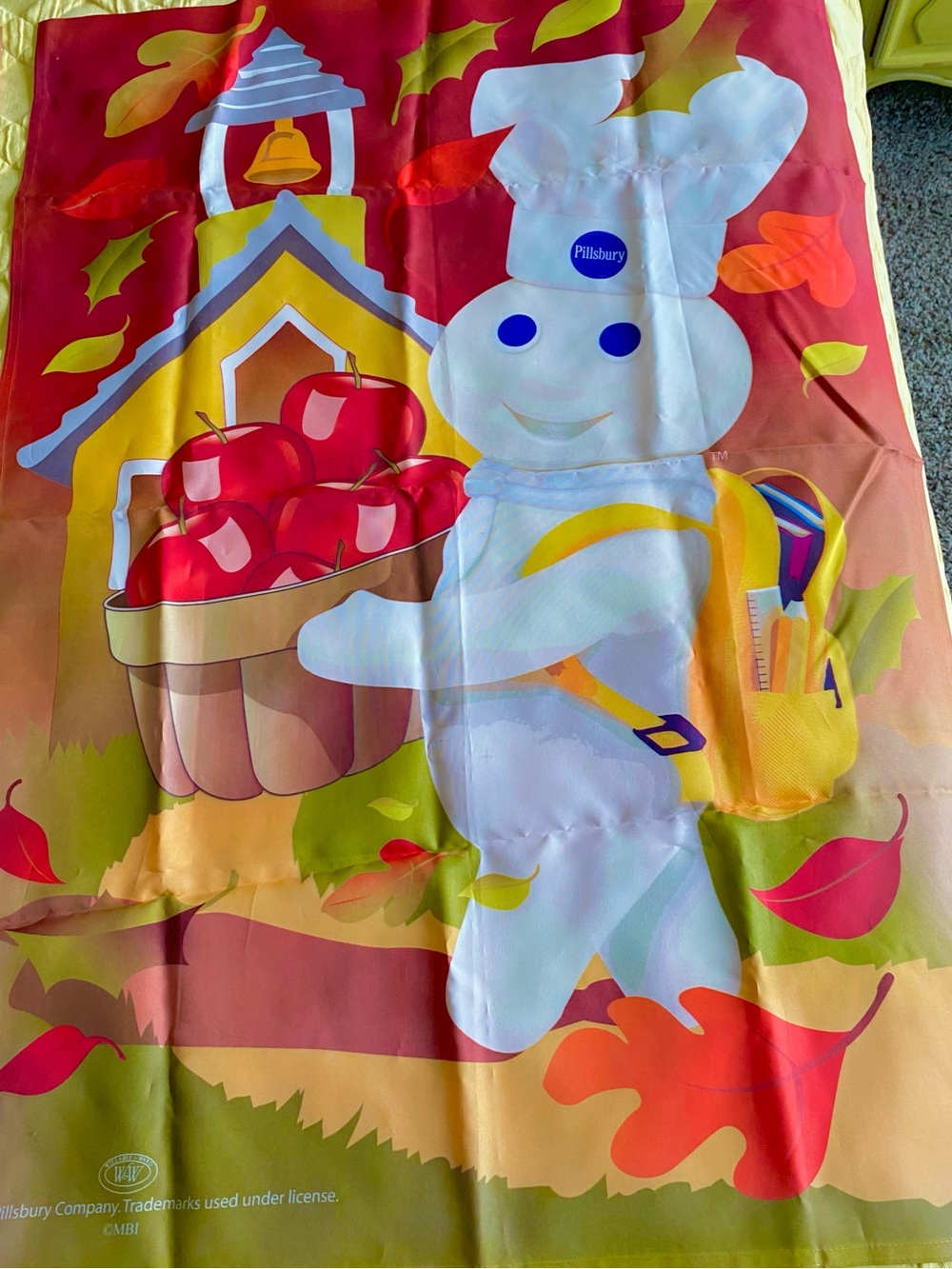 Pillsbury Doughboy Flag “Back to School” Fall Theme. Apples, School House EUC